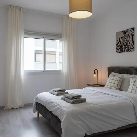 2br With Balcony In Old Town Apartmán