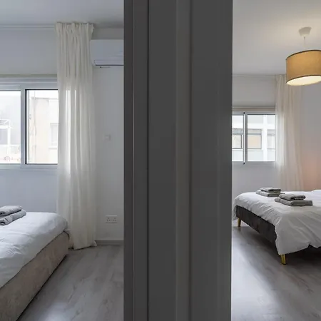 2br With Balcony In Old Town Apartmán