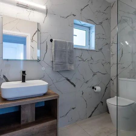2br With Balcony In Old Town Apartmán Lemesos